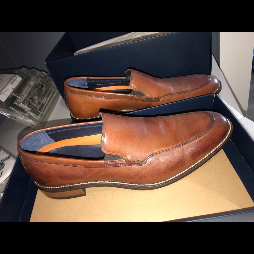 Dress shoes